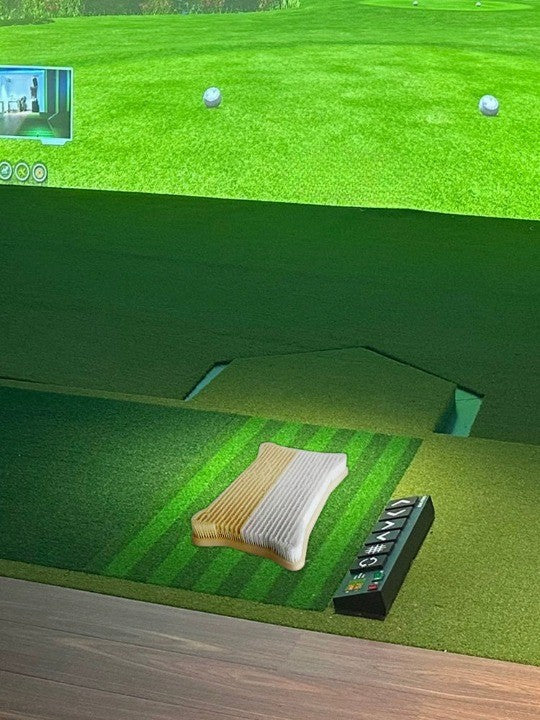 Indoor golf trainer simulates golf bunker training, new cut practice blanket, golf pad